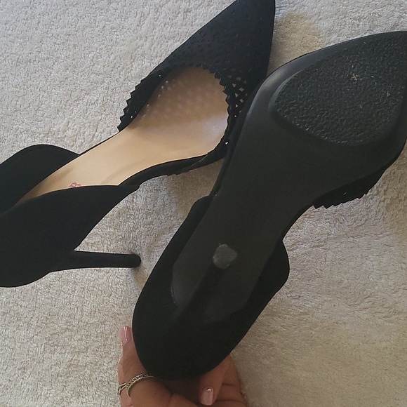 Black heels - Picture 5 of 11